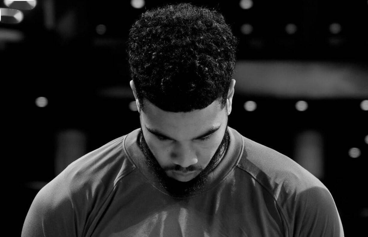 塔图姆迎来十五赛季高光表现，巴塞罗那球迷沸腾！的简单介绍